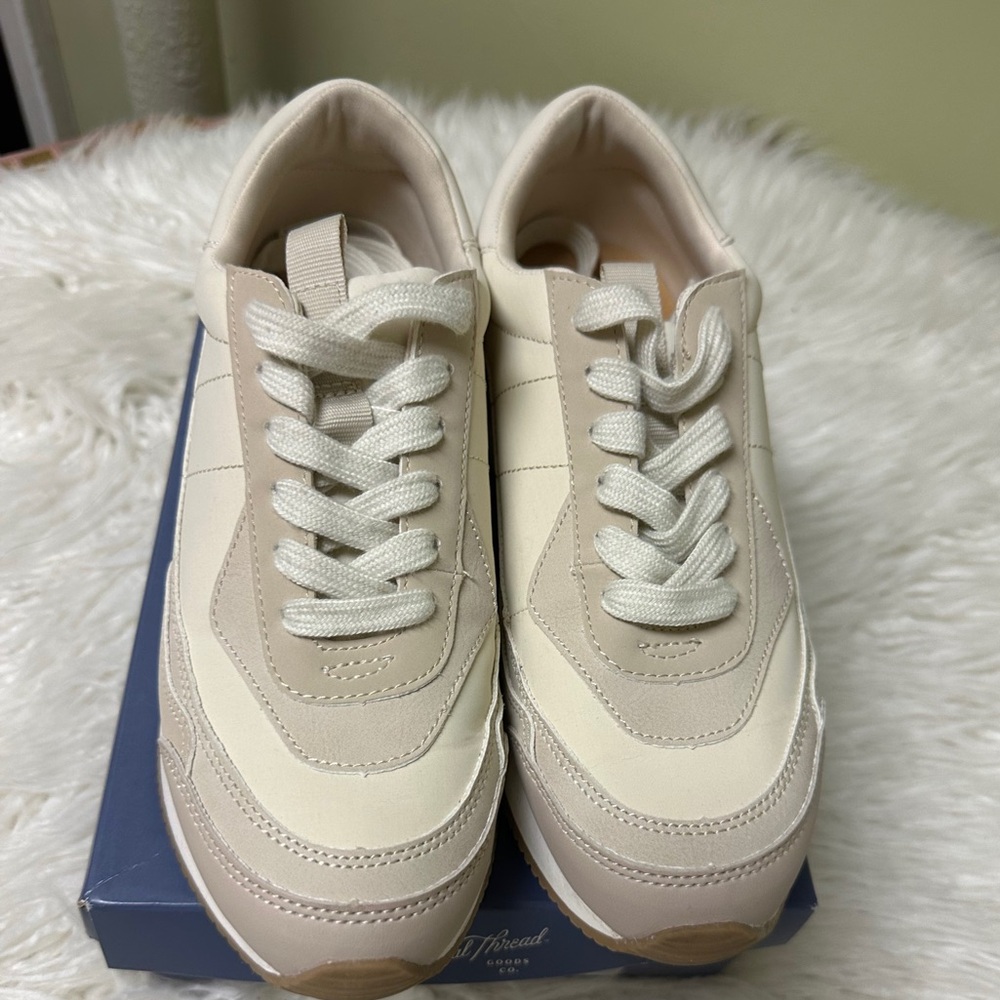 Universals Thread Cream and Tan Sneakers